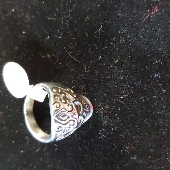 Stainless Steel Skull Ring 18mm - Picture 6 of 7